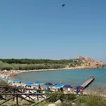 Roccia Rossa شقة ايزولا روسا